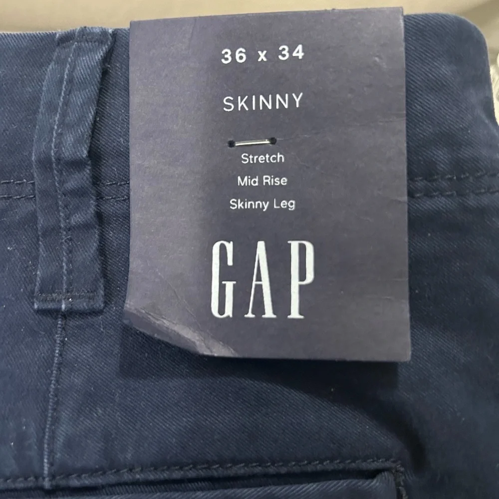 NWT GAP Men’s Navy Blue Skinny Chino Khaki Pants Size 36x34